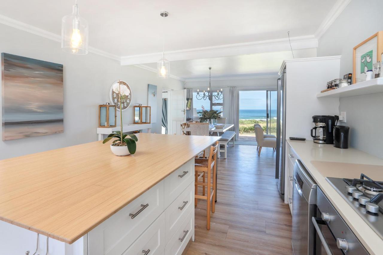 Seapearl Oceanfront Villa And Cottage Hermanus Esterno foto