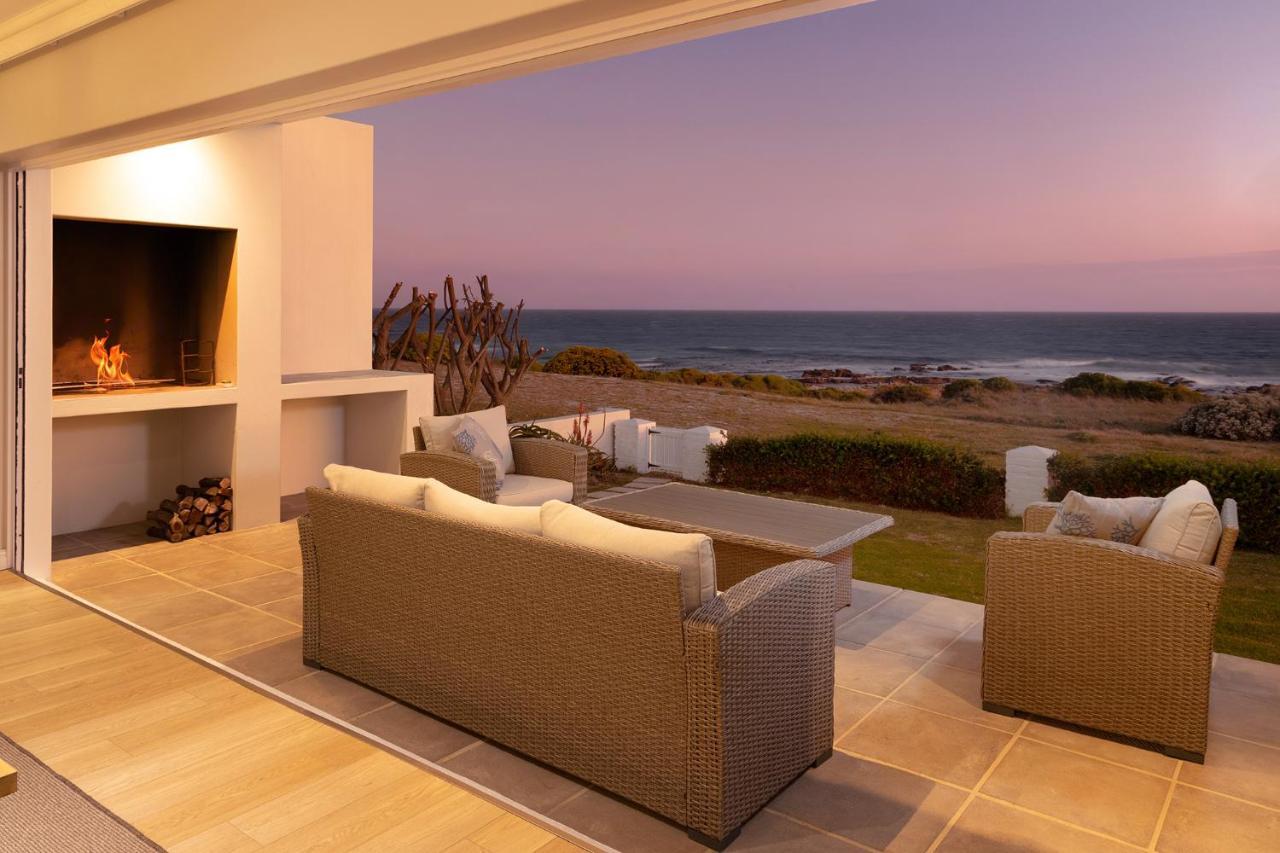 Seapearl Oceanfront Villa And Cottage Hermanus Esterno foto