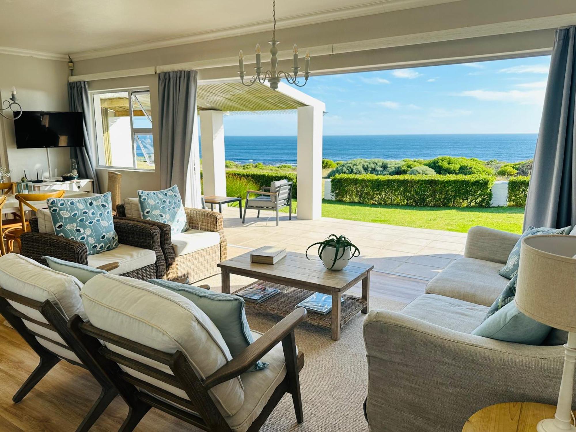 Seapearl Oceanfront Villa And Cottage Hermanus Esterno foto