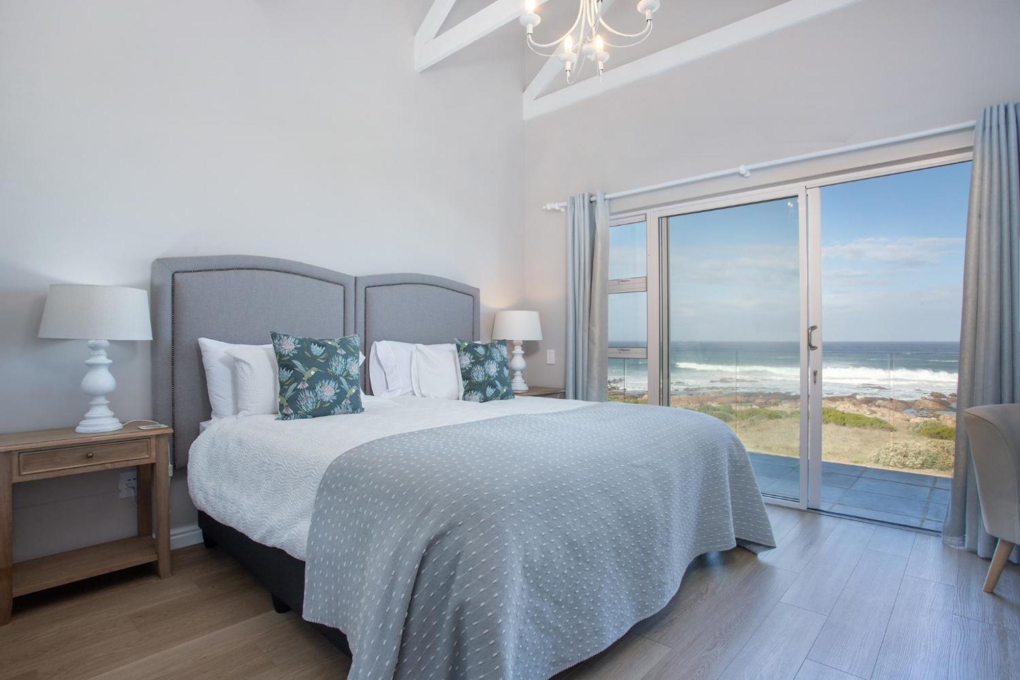 Seapearl Oceanfront Villa And Cottage Hermanus Esterno foto